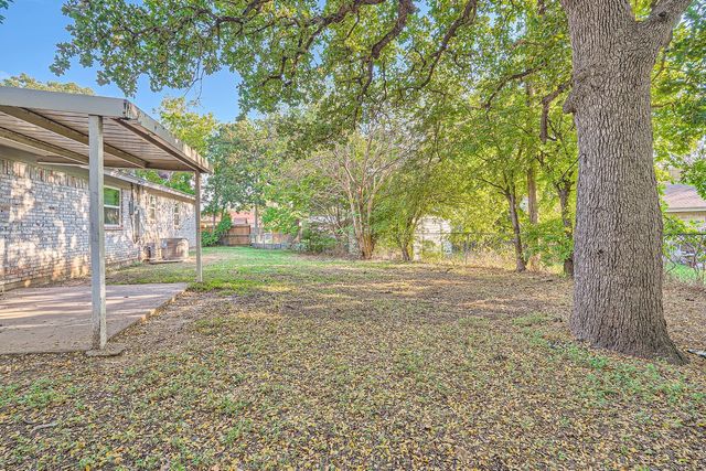 6246 Guilford Street, Forest Hill, TX 76119