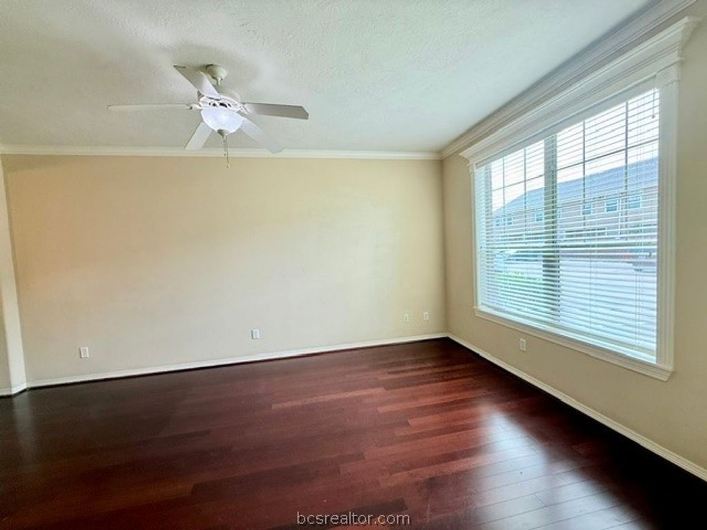 1000 Spring Loop 1806, College Station, TX 77840 — photo 3