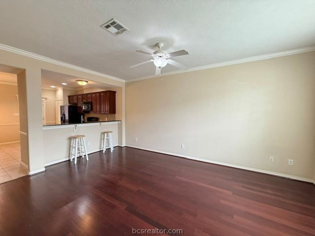 1000 Spring Loop 1806, College Station, TX 77840 — photo 4