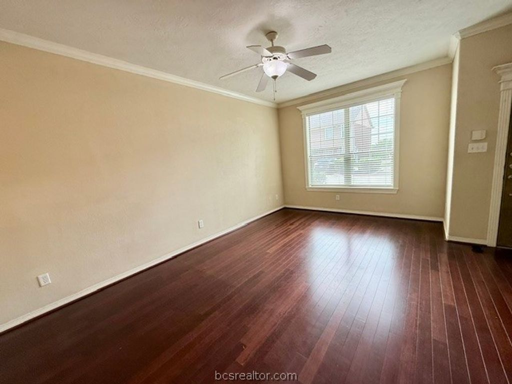 1000 Spring Loop 1806, College Station, TX 77840 — photo 5
