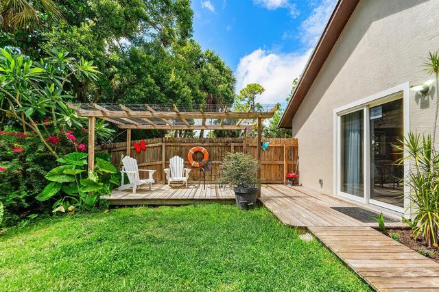 9743 169th Court N, Jupiter, FL 33478