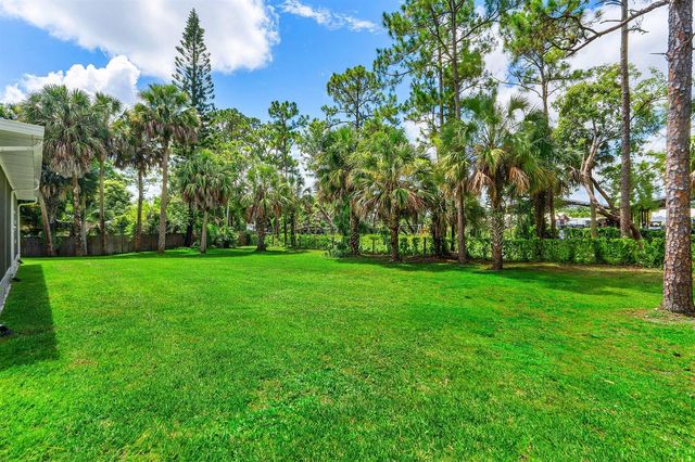 9743 169th Court N, Jupiter, FL 33478