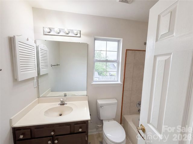4975 Bentridge Drive NW, Concord, NC 28027