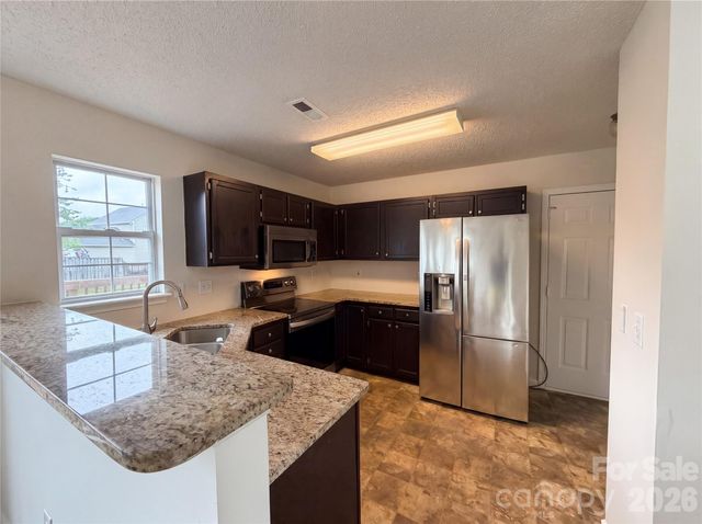 4975 Bentridge Drive NW, Concord, NC 28027