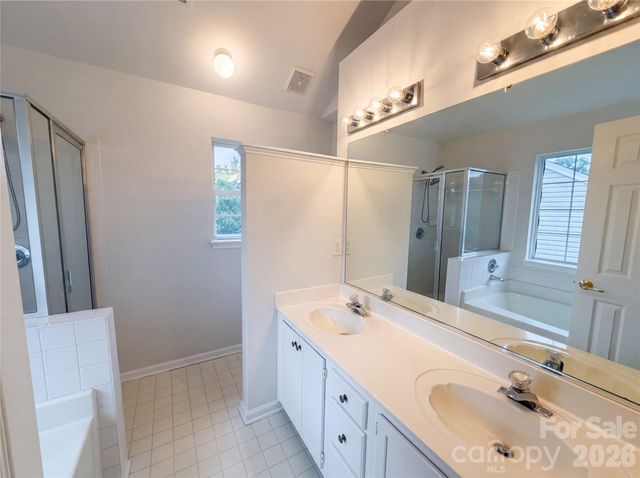 4975 Bentridge Drive NW, Concord, NC 28027