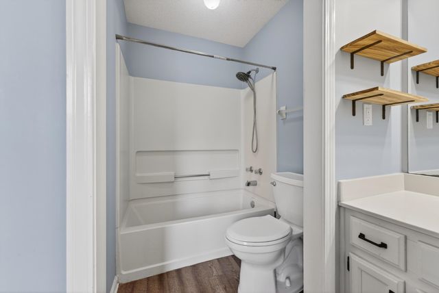 3053 LAUREN DR, Bartlett, TN 38133