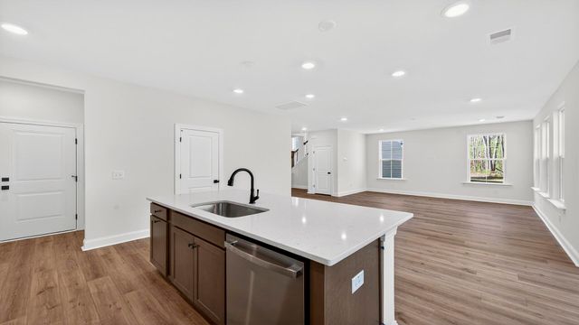 460 Cadbury Loop, Summerville, SC 29486