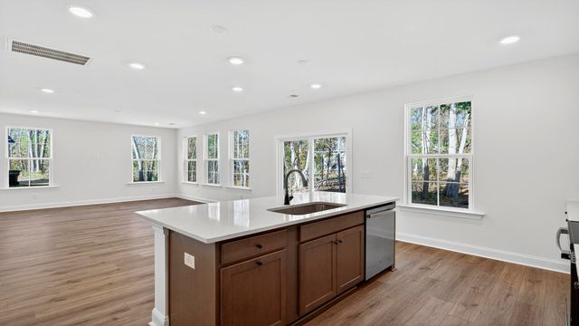 460 Cadbury Loop, Summerville, SC 29486