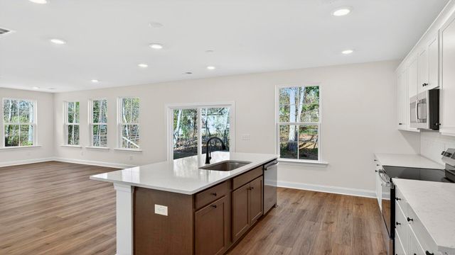 460 Cadbury Loop, Summerville, SC 29486