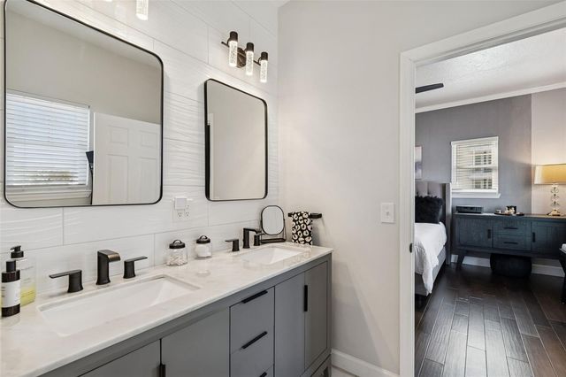 5321 ESCENA COURT, Tampa, FL 33611