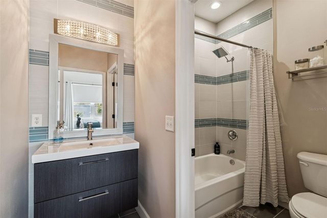 5321 ESCENA COURT, Tampa, FL 33611