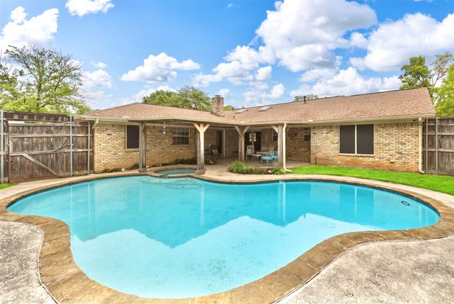 2909 Brookview Drive, Plano, TX 75074