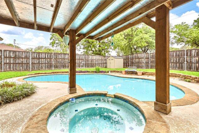 2909 Brookview Drive, Plano, TX 75074