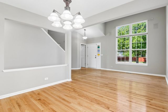 1322 Pennsbury Lane, Aurora, IL 60502