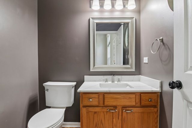 1322 Pennsbury Lane, Aurora, IL 60502