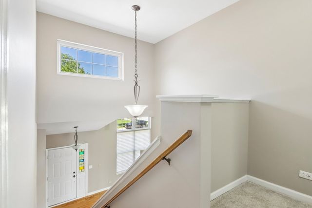 1322 Pennsbury Lane, Aurora, IL 60502