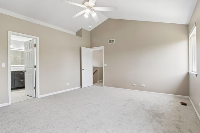 1322 Pennsbury Lane, Aurora, IL 60502