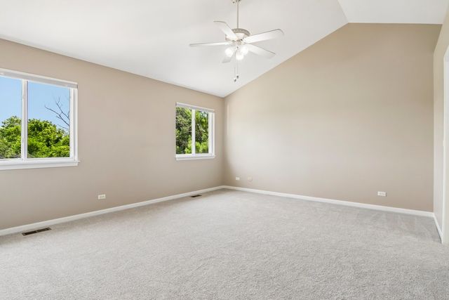 1322 Pennsbury Lane, Aurora, IL 60502