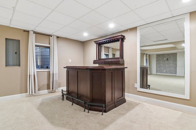 1322 Pennsbury Lane, Aurora, IL 60502