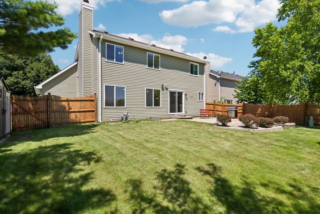 1322 Pennsbury Lane, Aurora, IL 60502