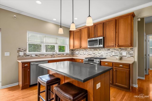 39W511 S Hyde Park, Geneva, IL 60134