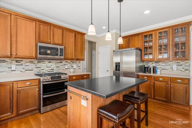39W511 S Hyde Park, Geneva, IL 60134