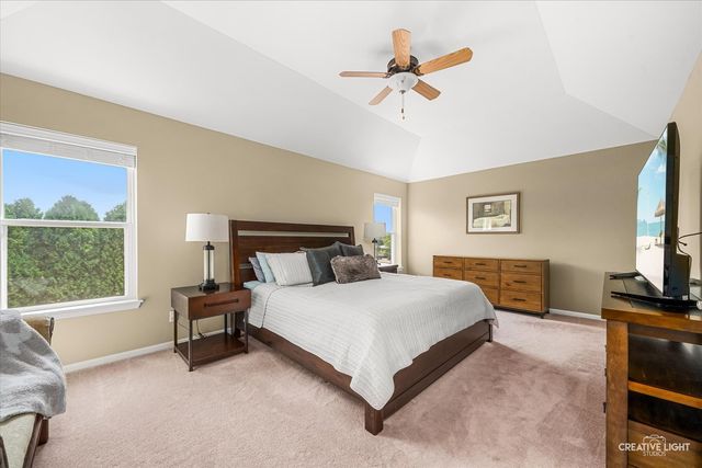 39W511 S Hyde Park, Geneva, IL 60134