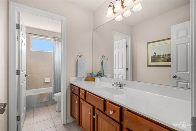 39W511 S Hyde Park, Geneva, IL 60134