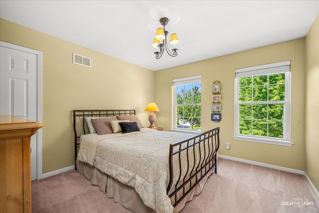 39W511 S Hyde Park, Geneva, IL 60134