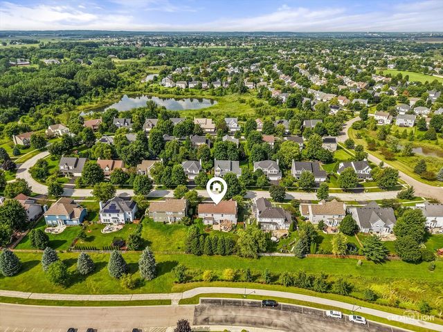 39W511 S Hyde Park, Geneva, IL 60134