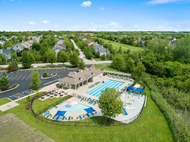 39W511 S Hyde Park, Geneva, IL 60134
