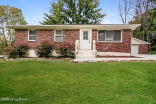 803 Candleglow Ct, Louisville, KY 40214