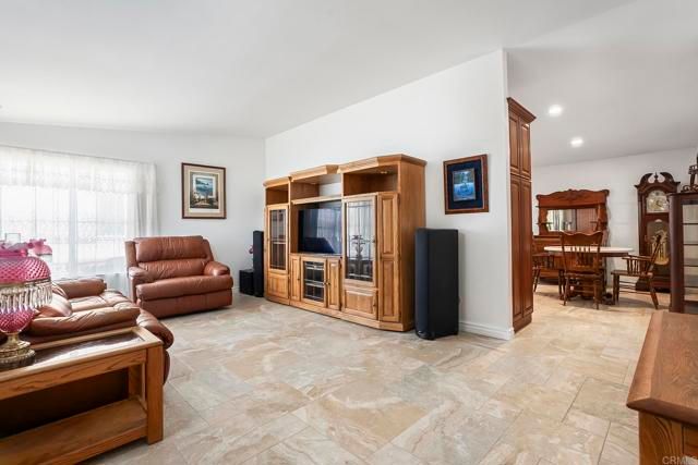 11385 AVENIDA DEL GATO, San Diego, CA 92126