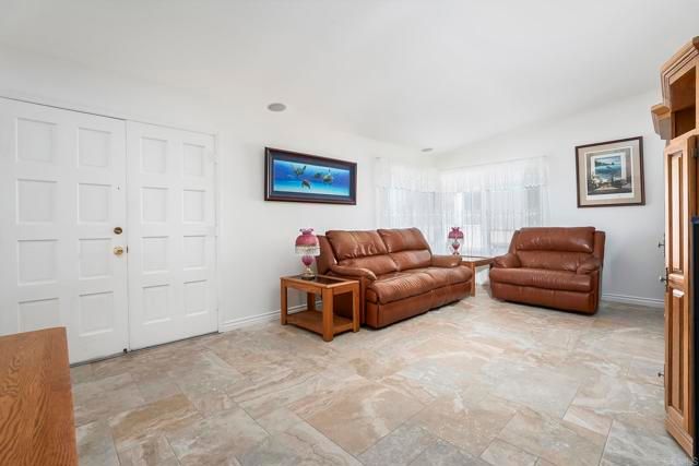 11385 AVENIDA DEL GATO, San Diego, CA 92126