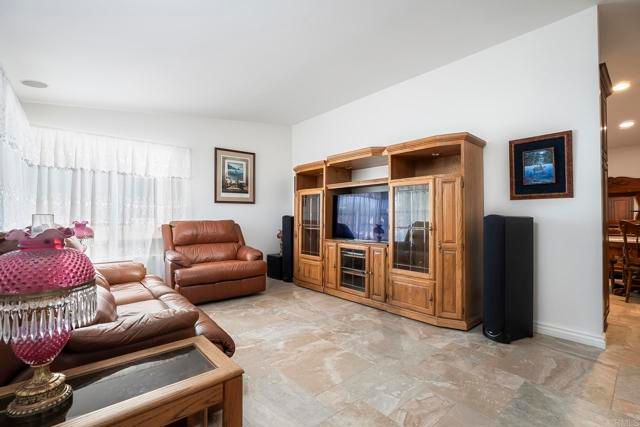 11385 AVENIDA DEL GATO, San Diego, CA 92126