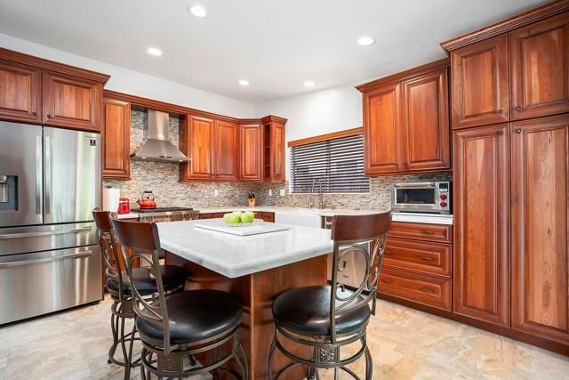 11385 AVENIDA DEL GATO, San Diego, CA 92126