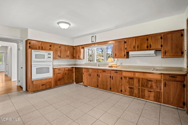 2356 Townley Road, Toledo, OH 43614