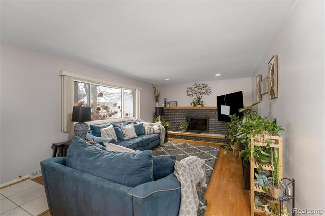 37701 Via Rosalie Street, Clinton Township, MI 48036