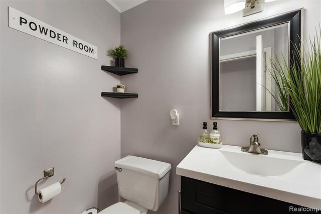 37701 Via Rosalie Street, Clinton Township, MI 48036