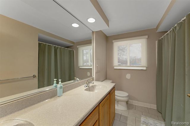 37701 Via Rosalie Street, Clinton Township, MI 48036