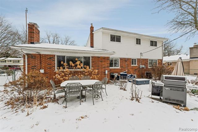 37701 Via Rosalie Street, Clinton Township, MI 48036