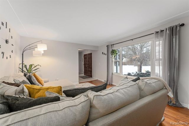 37701 Via Rosalie Street, Clinton Township, MI 48036