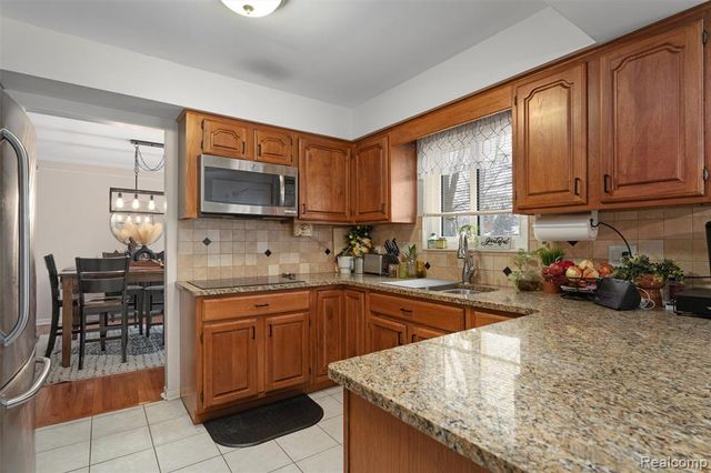 37701 Via Rosalie Street, Clinton Township, MI 48036