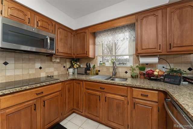 37701 Via Rosalie Street, Clinton Township, MI 48036