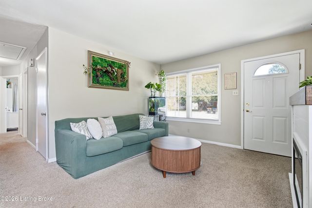3118 Commander Dr, Louisville, KY 40220