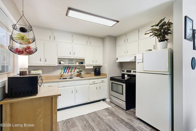 3118 Commander Dr, Louisville, KY 40220