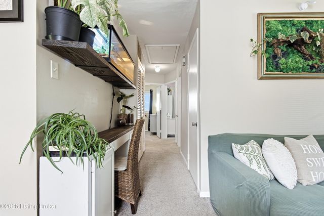 3118 Commander Dr, Louisville, KY 40220