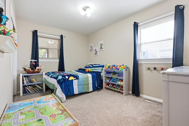 3118 Commander Dr, Louisville, KY 40220