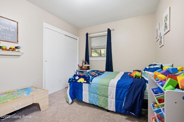 3118 Commander Dr, Louisville, KY 40220