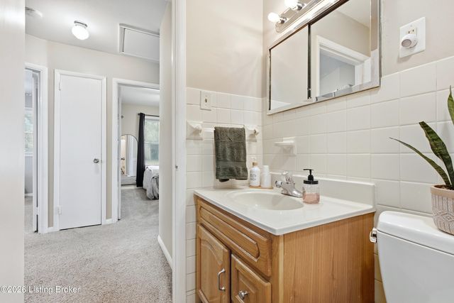 3118 Commander Dr, Louisville, KY 40220